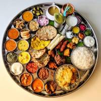 Spezielles Yumm Familienfeier Menü (10 Personen)